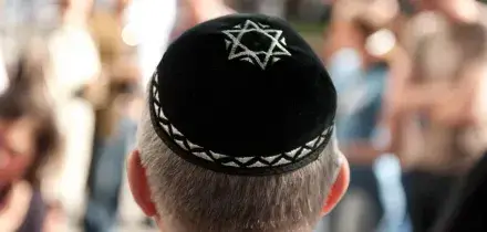 Roma, turista ebreo con kippah aggredito due volte. Denunciato 31enne