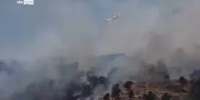 Trapani, da cinque giorni in fiamme la Montagna Grande