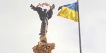 Mosca invita diplomatici occidentali a lasciare Kiev