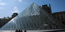 Louvre, nuovo allarme del presidente: senza lavori rischia di chiudere