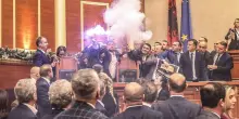 Albania, scontri in Parlamento dopo accuse di corruzione a vicepremier