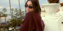 Angie pubblica il suo primo album Sogni di vetro