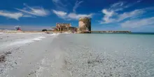 Sardegna, turista francese fermata con 40 chili di sabbia e conchiglie