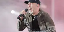 Vasco Rossi: &ldquo;La politica &egrave; anche decidere chi ascoltare&rdquo;