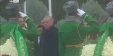 Ashgabat, omaggio di Erdogan e Putin al Monumento Neutralità
