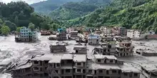 Nepal, centinaia di vittime, corsa per cercare dispersi