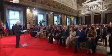 Mattarella: deve prevalere forza della legge e non la prepotenza delle armi