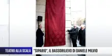 Scala, inaugurato bassorilievo di Daniele Milvio 'Sipario'