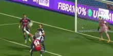 Rovesciata in equilibrio precario: super gol del Latina