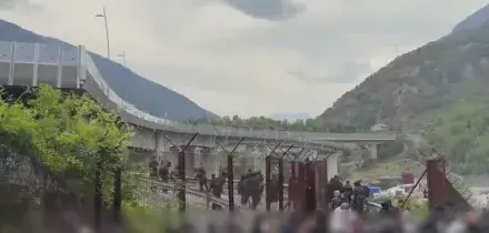Val di Susa, assalto No Tav al cantiere della Torino-Lione