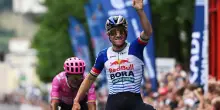 Classica di San Sebastian, vince Evenepoel: Carapaz battuto in volata