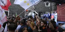 Campo largo a Napoli, contestati i 4 leader. Solidariet&agrave; di Meloni