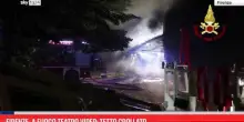 Firenze, a fuoco teatro Viper: tetto crollato