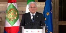 Mattarella: 'Fake news manipolano informazioni'