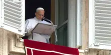 Il Papa all'Angelus: 'La diplomazia faccia tacere le armi'