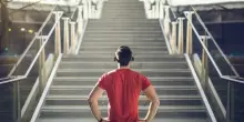 Studio: fare le scale regolarmente allunga la vita. Ecco perch&eacute;