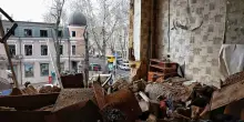 Guerra Ucraina, nella notte attacchi su Odessa: 3 morti e feriti. LIVE