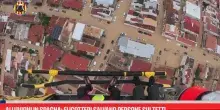 Alluvioni in Spagna: elicotteri salvano persone sui tetti