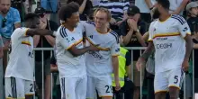 Venezia-Lecce 0-2, gol di Gorter e Tiago Gabriel