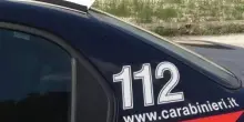 Bologna, sale sul lucernario e precipita per 6 piani: muore 26enne