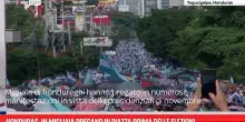 Honduras, in migliaia pregano in piazza prima delle elezioni
