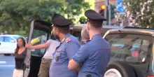 Donna ferita a Roma, caccia all'uomo