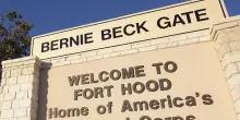 Fucilazione in diretta attentatore base Fort Hood, Trump cauto