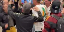 Il Venezia torna in Serie A: festa promozione coi tifosi in aeroporto