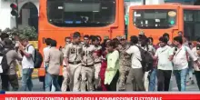 India, proteste contro il capo della Commissione elettorale