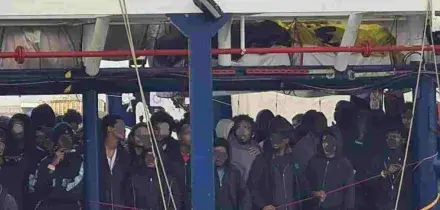 Migranti, barca affonda al largo di Lampedusa: disperso bimbo 2 anni