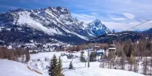 Skipass sempre più cari, da Bormio a Cortina: quanto costa sciare?