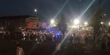 Milano, la grandine interrompe il concerto di Bad Bunny