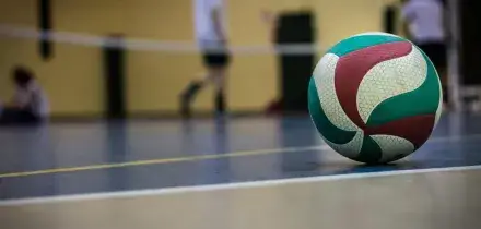 Abusi su giocatrici minorenni, coach condannato a 10 anni e 6 mesi