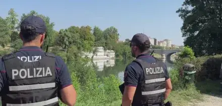 Torino, auto finisce nel Po dopo inseguimento della polizia