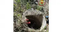 Roma, donna precipita in un pozzo: recuperata dai vigili del fuoco