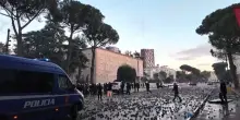 Proteste Albania, studenti in piazza contro il carovita. Scontri con la polizia