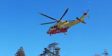 Precipita elicottero nella Bergamasca, feriti i due occupanti