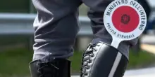 Frosinone, scoppia pneumatico sull'A1: morto camionista 37enne