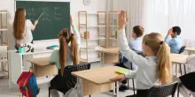 Scuola, arrivano aumenti per personale: 137 euro medi al mese in pi&ugrave;