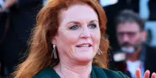 Caso Epstein, Sarah Ferguson torna nel Regno Unito