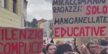 Ancona, sciopero generale: studenti e portuali in corteo
