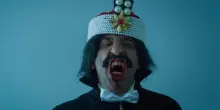 Dracula di Radu Jude: IA, vampiri, caos e capitalismo. Recensione
