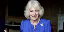 La regina Camilla compie 79 anni, celebrata con un nuovo ritratto FOTO