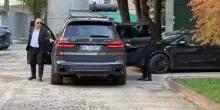 Milan, l'arrivo di Hutchinson per le visite mediche