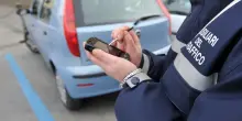 Parcheggio traverso per le auto compatte: potrebbe diventare legale