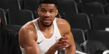 &Egrave; scontro totale tra Giannis Antetokounmpo e i Milwaukee Bucks