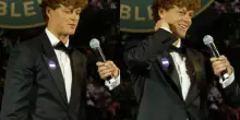 VIDEO. Sinner show a Wimbledon: 'Sono brillo... L'ansia di mamma? Non so, non sono ancora genitore'