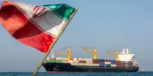 Guerra Iran, Usa bombardano isola di Larak. Missili in Giordania. LIVE