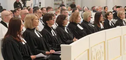 Vaticano, Commissione esclude al momento possibilità di donne diacono