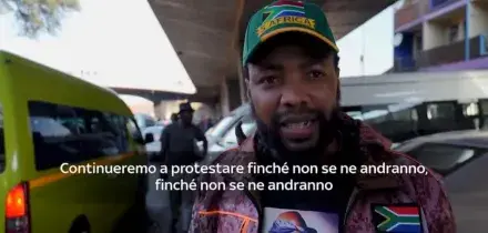 Sudafrica, proteste anti-immigrati: 'Deportazioni di massa'